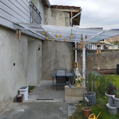 Le Petit Nid Apartment Montgaillard  Екстериор снимка