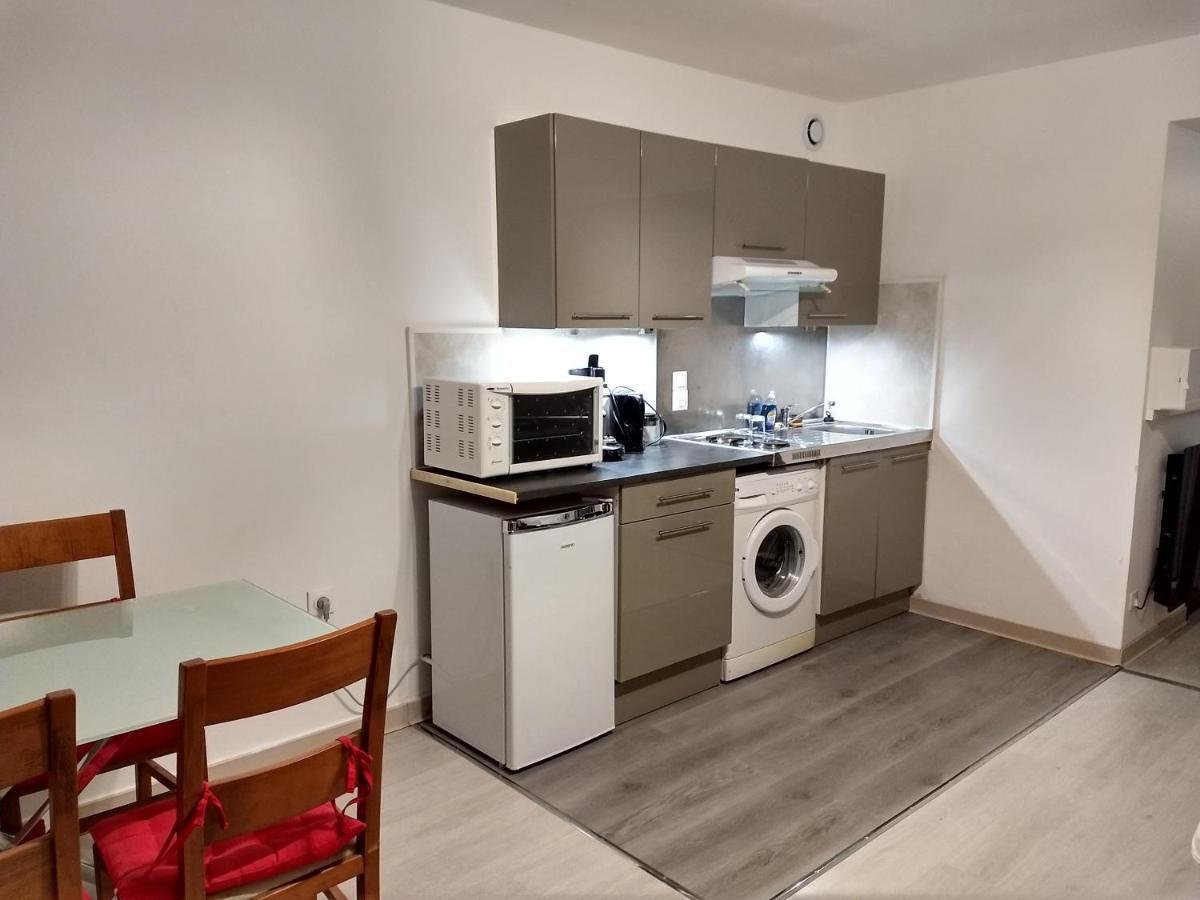 Le Petit Nid Apartment Montgaillard  Екстериор снимка