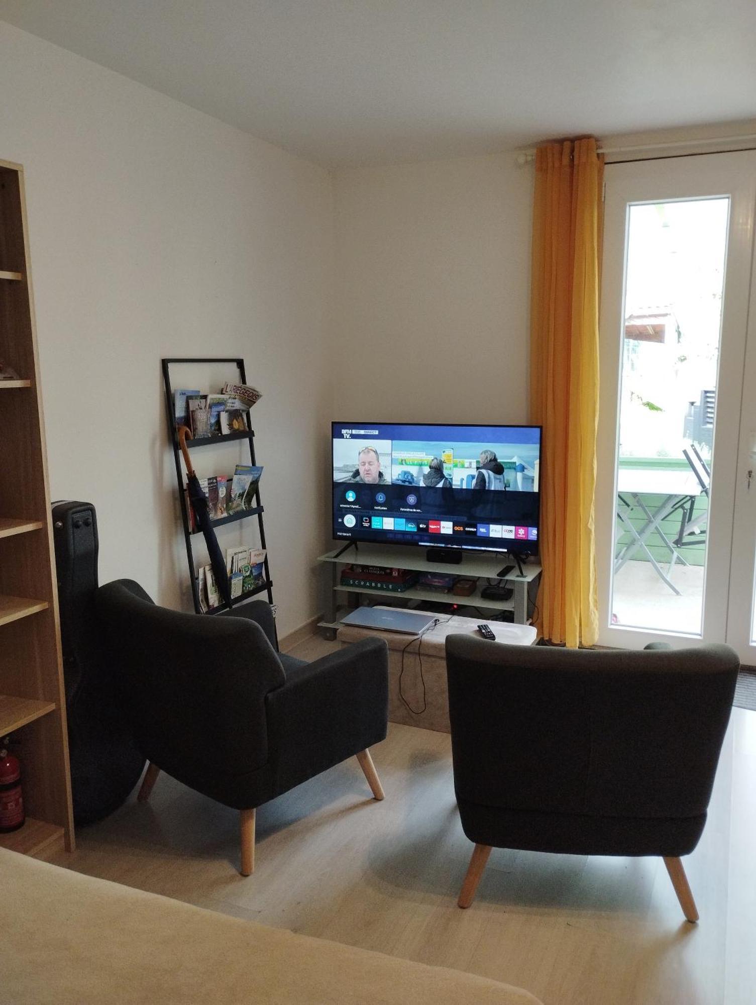 Le Petit Nid Apartment Montgaillard  Екстериор снимка
